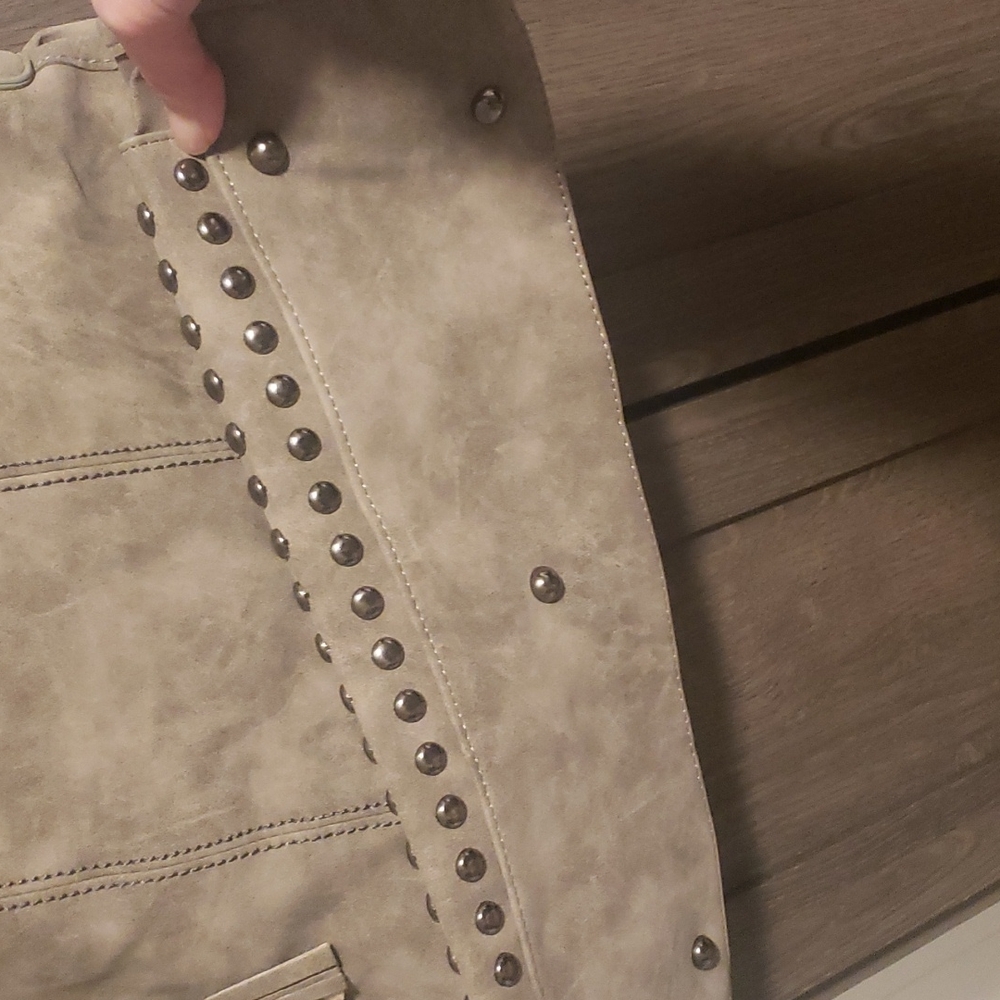 💕HP💕1 Left ❣️New boutique vintage look vegan suede studded bag - Picture 8 of 14